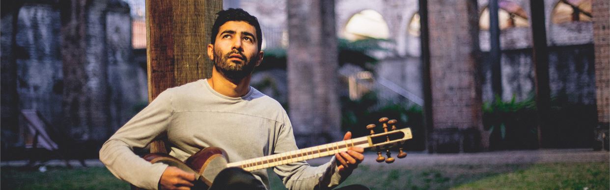 Hamed Sadeghi | with percussionist Sohrab Kolahdooz