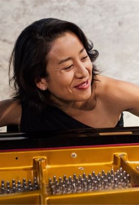 In Friendship and Memory | Aura Go